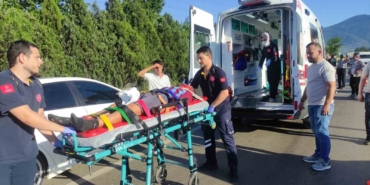 15 yaşındaki motosiklet sürücüsü kazada yaralandı