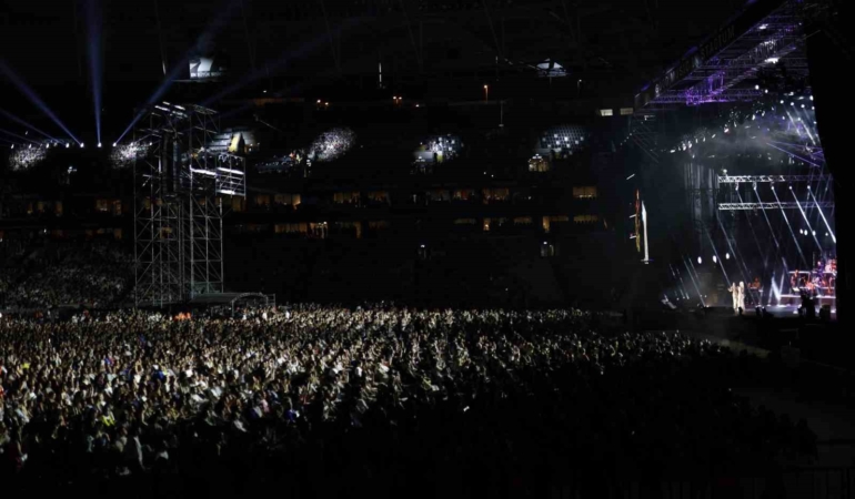Ajda Pekkan’ın stadyum konseri: 40 bin kişi şarkılarına eşlik etti