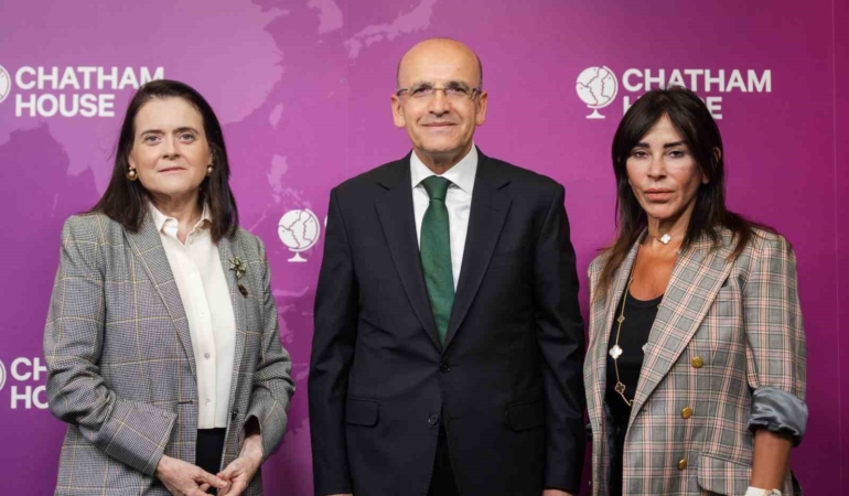 Akbank ve Chatham House, ’Yükselen Güçler ve Çok Kutuplu Dünya’ panelini gerçekleştirdi