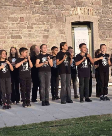 Ayvalık’ta AHEM’den gösteri