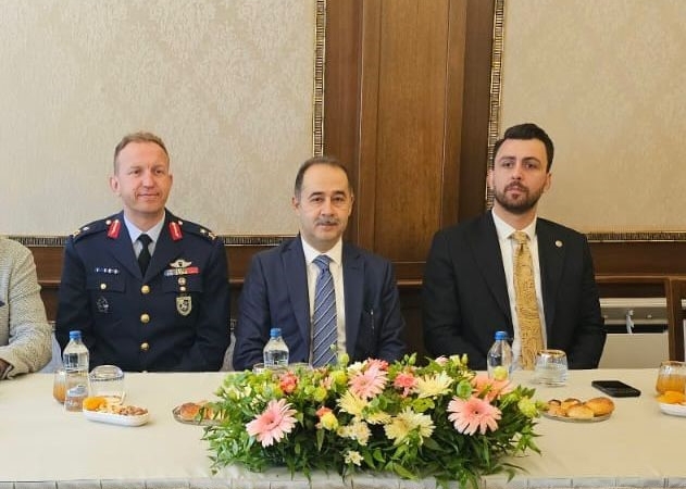 Bandırma protokolü bayramlaştı