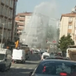 Bayrampaşa’da iş makinesi su borusunu patlattı