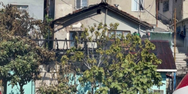 Beykoz’da gecekondu alev alev yandı