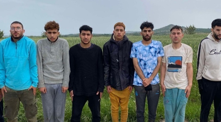 Bulgaristan sınırında 9 göçmen yakalandı
