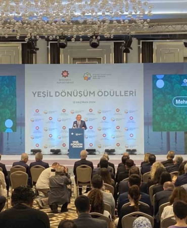 Çevre, Şehircilik ve İklim Değişikliği Bakanı Mehmet Özhaseki, Yeşil Dönüşüm Ödül Töreni’nde konuştu