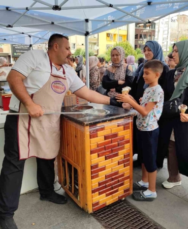 Esenler Belediyesi’nden miniklere karne şenliği