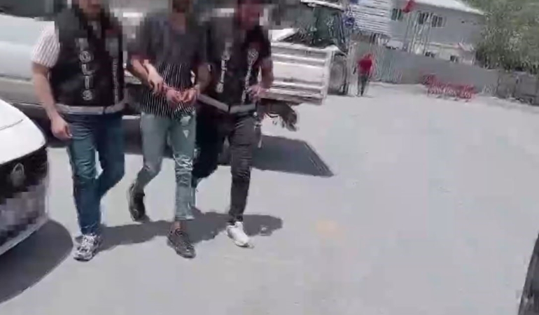 Esenyurt’ta 8 aracı kundaklayan şahıs yakalandı