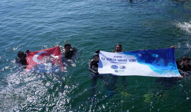 Kartal’da ‘Marmara Denizi Günü’ dolayısıyla sahil temizliği yapıldı