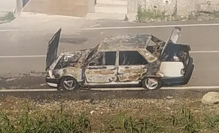 Kocaeli’de park halindeki araçta yangın