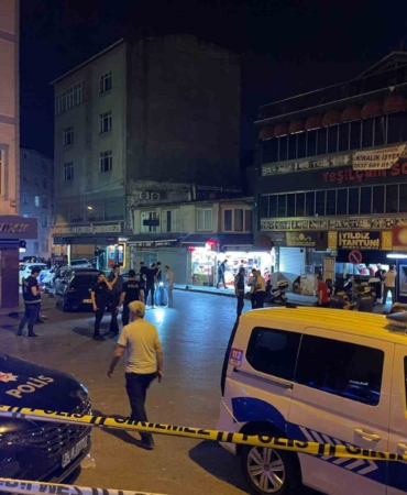 Küçükçekmece’de silahlı saldırı: 1’i ağır 2 yaralı