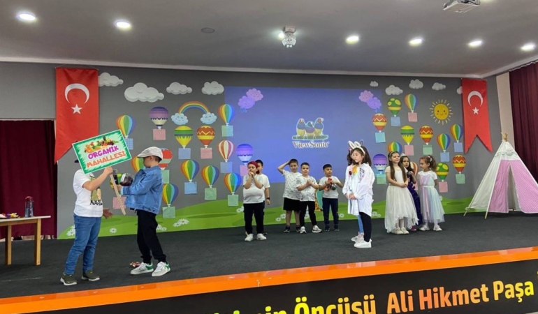 Minik tiyatrocular sağlıklı beslenmenin önemini anlattı