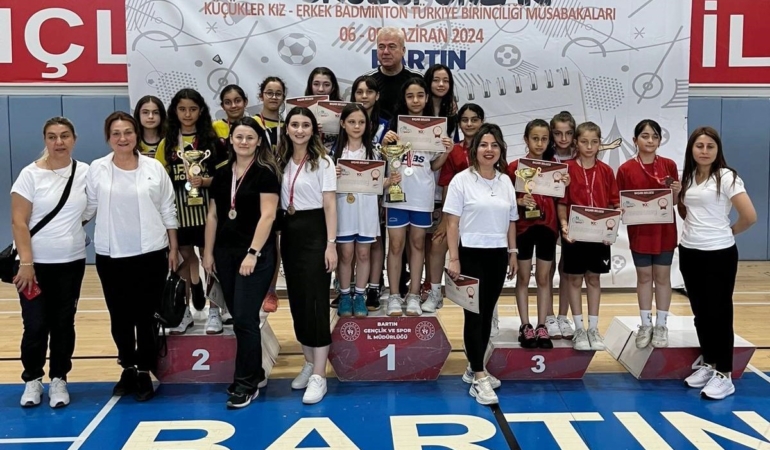 Osmangazili badmintonculardan Türkiye şampiyonluğu