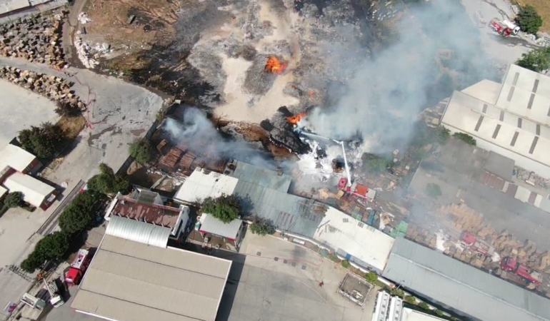 Palet fabrikasında çıkan yangın kontrol altına alındı