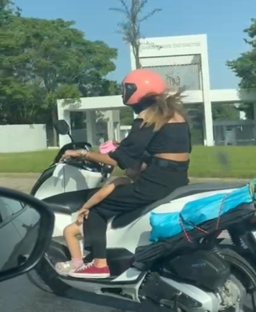 Sarıyer’de motosikletli kadının uyuyan çocukla tehlikeli yolculuğu kamerada