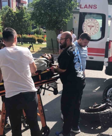 Tekirdağ’da motosikletle otomobilin çarpıştığı kaza kamerada