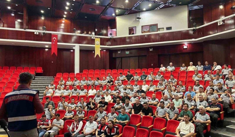 Üniversite güvenlik görevlilerine ’uyuşturucuyla mücadele’ eğitimi