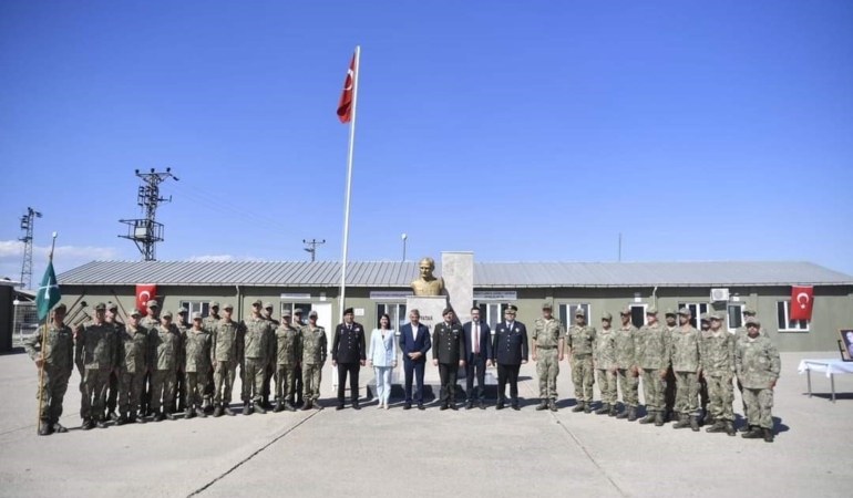 Validen sıfır noktasında bayramlaşma