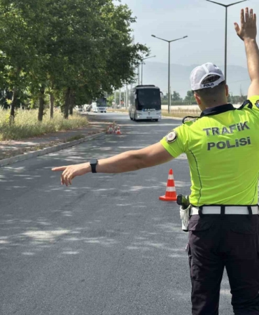 Yaklaşan bayram öncesi tedbirler arttı, otobüsler teker teker durduruldu