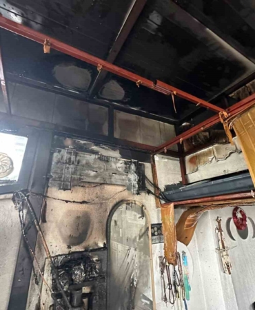 Yalova’da çatı katında çıkan yangını itfaiye söndürdü