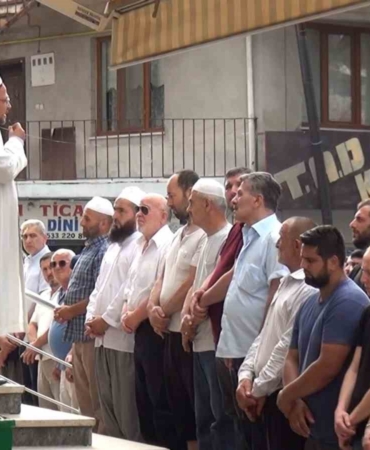 18 yaşında öldürülen gencin cenazesinde müftüden ibretlik sözler