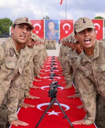 2 bin 965 asker görevini tamamlayarak ailelerine kavuştu