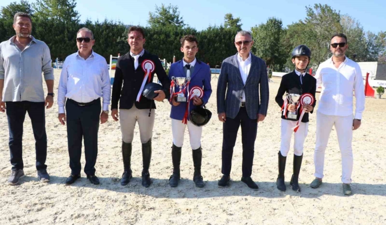 2 yılda 17 bin çocuğa ücretsiz at biniş eğitimleri verildi