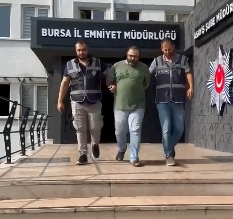 25 yıl hapis cezasıyla aranan şahıs kıskıvrak yakalandı