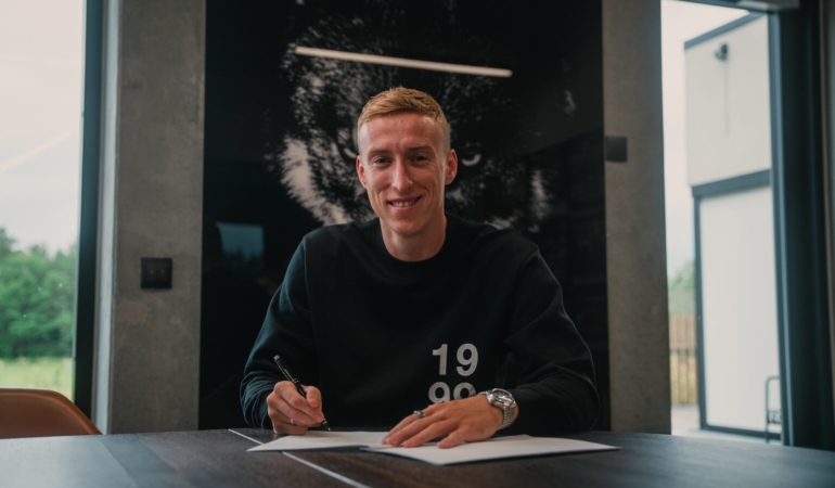 Adam Buksa, Midtjylland ile sözleşme imzaladı