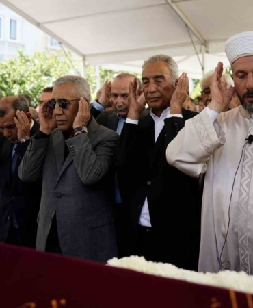 Adnan Polat’ın babası İbrahim Polat son yolculuğuna uğurlandı
