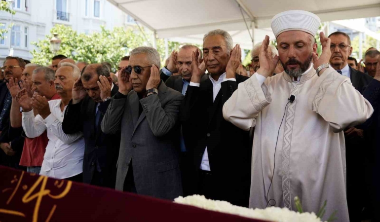 Adnan Polat’ın babası İbrahim Polat son yolculuğuna uğurlandı