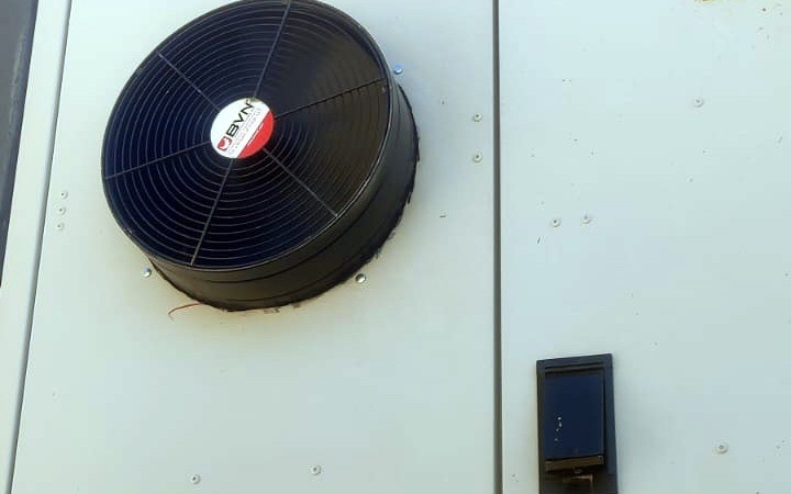 Afrika sıcaklıkları sonrası trafolara fan yerleştirildi