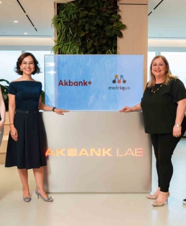 Akbanklıların girişim fikrine Akbank’tan 400 bin dolar yatırım