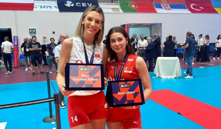 Aleksia Karutasu ve Selin Adalı, U22 Avrupa Şampiyonası’nda rüya takıma seçildi