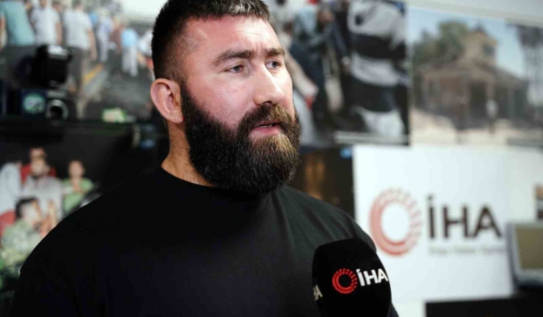 Altın kemer sahibi kick boksçu Muhammed Dursun’un hedefi Dubai’de şampiyonluk