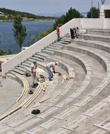 Amfi tiyatroda bakım ve onarım çalışmaları başladı