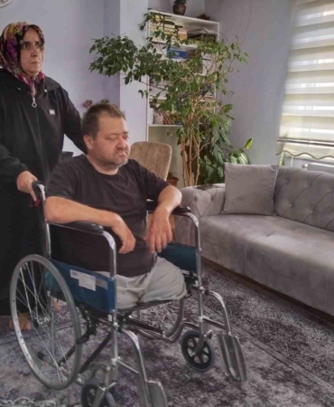 Ataşehir’de evden çıkmayan kiracı engelli ev sahibinden çıkmak için 300 bin lira istedi