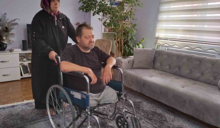 Ataşehir’de evden çıkmayan kiracı engelli ev sahibinden çıkmak için 300 bin lira istedi