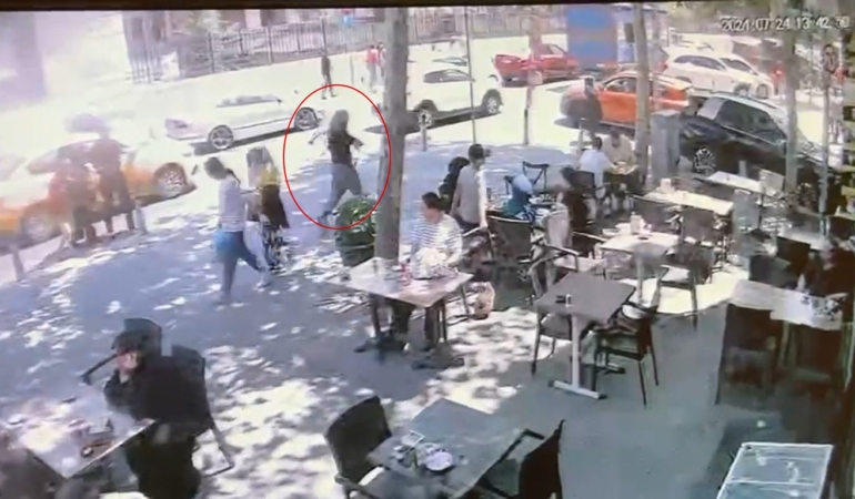 Bağcılar’da imamı okla vuran saldırganın camiye doğru gittiği anların görüntüleri ortaya çıktı