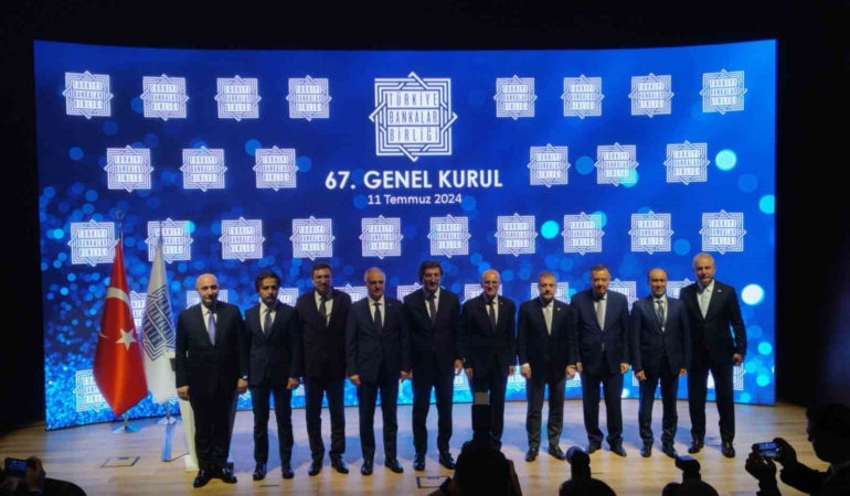 Bakan Şimşek: "En önemli konu kayıt dışılıkla mücadele, amacımız vergilendirilmemiş alan bırakmamaktır"