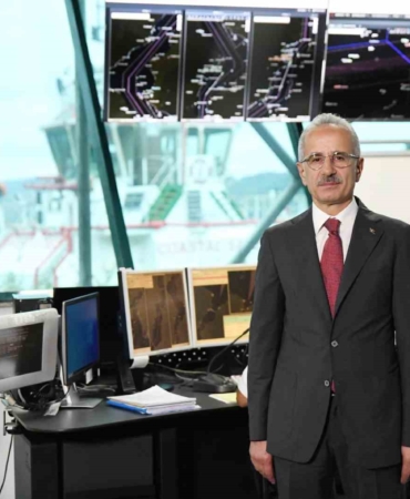 Bakan Uraloğlu: “İstanbul Boğazı’nda 416 milyon ton yük taşındı”