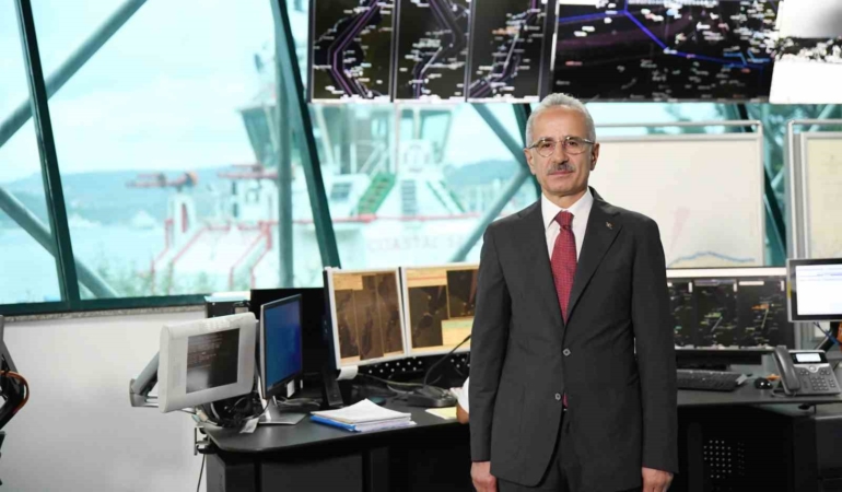 Bakan Uraloğlu: “İstanbul Boğazı’nda 416 milyon ton yük taşındı”