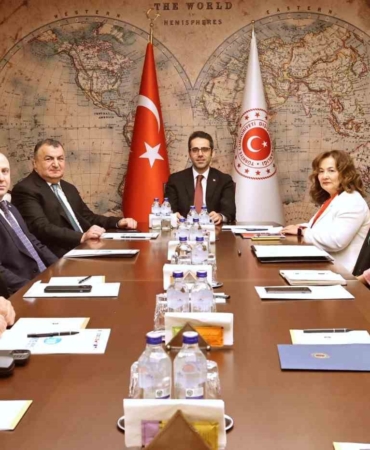 Bakan Yardımcısı Serim, DATÜB heyetini kabul etti