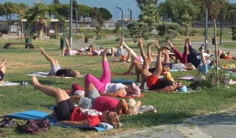 Balıkesir’de kadınlar sabah sporunda buluştu