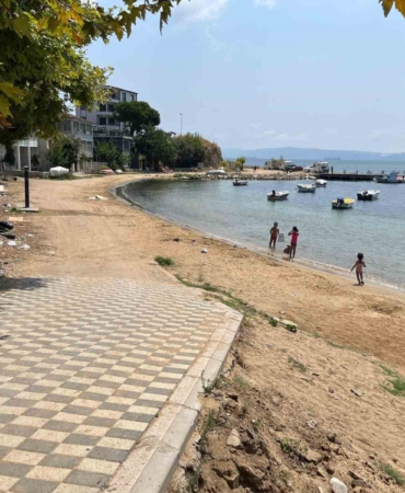 Bandırma Belediyesi’nin plaj işgaline kaymakamlık izin vermedi