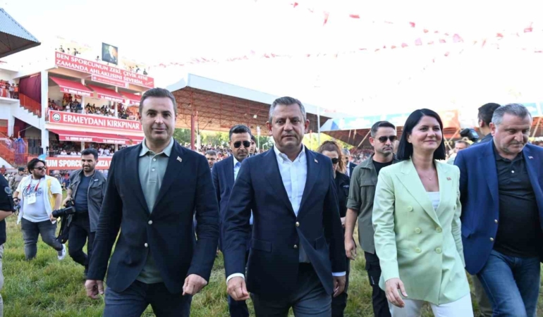 Başkan Akın, Tarihi Kırkpınar Güreşleri’ni takip etti