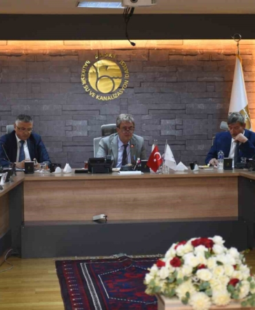 BASKİ; muhtarlarla, mahallelerin su problemini görüşüyor