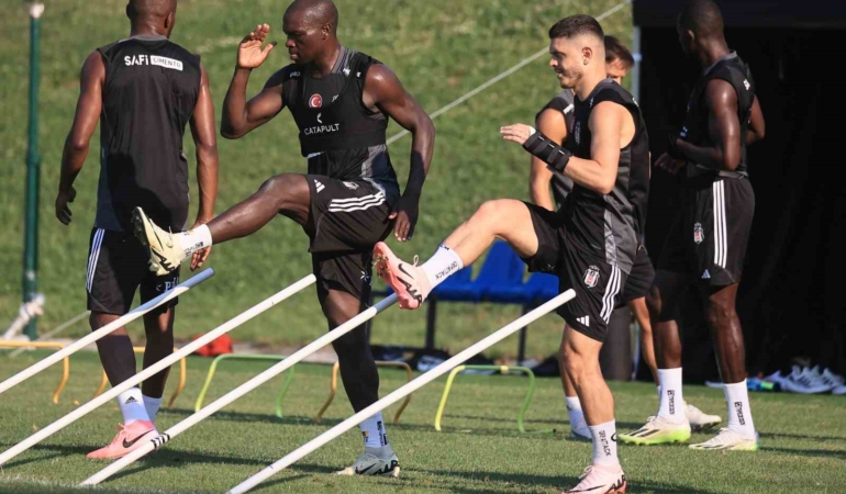 Beşiktaş, kondisyon ve taktik çalıştı