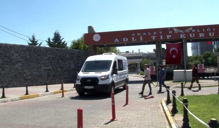 Beylikdüzü’nde öldürüldükten sonra 6 parçaya ayrılan genç kızın cenazesi Adli Tıp Kurumundan teslim alındı