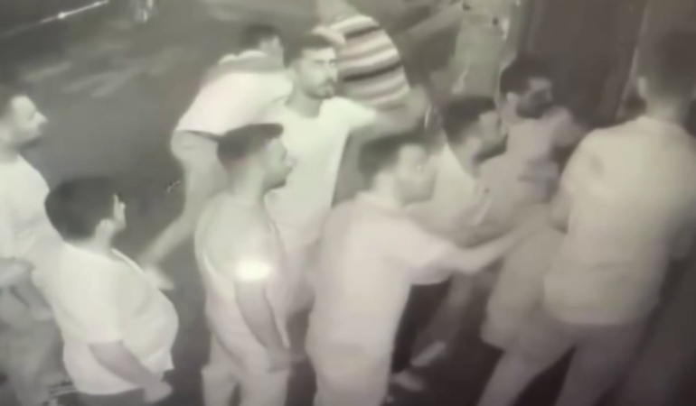 Beyoğlu’nda kardeşini döven şahsı silahla vurarak yaraladı