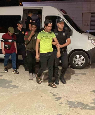 Bursa’da 12 kaçak göçmen yakalandı